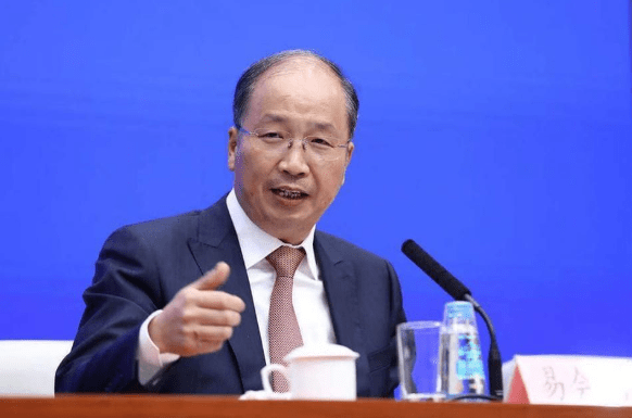 中国证监会原主席易会满被查 其银行学校多名同学先期落马