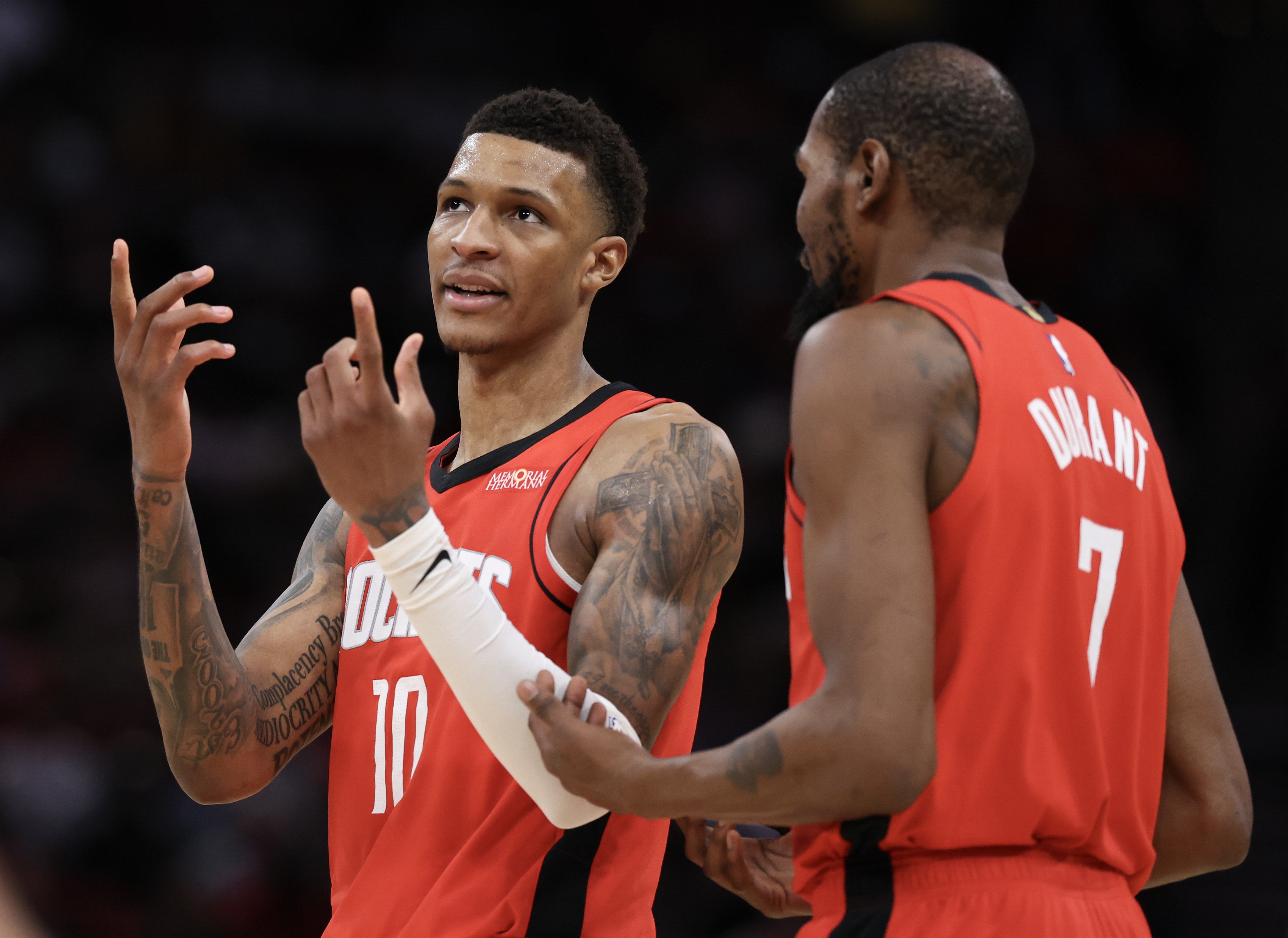 NBA直播-小贾三分10中1!夹KD无限放空小贾 空间差&无发牌手导致逻辑闭环