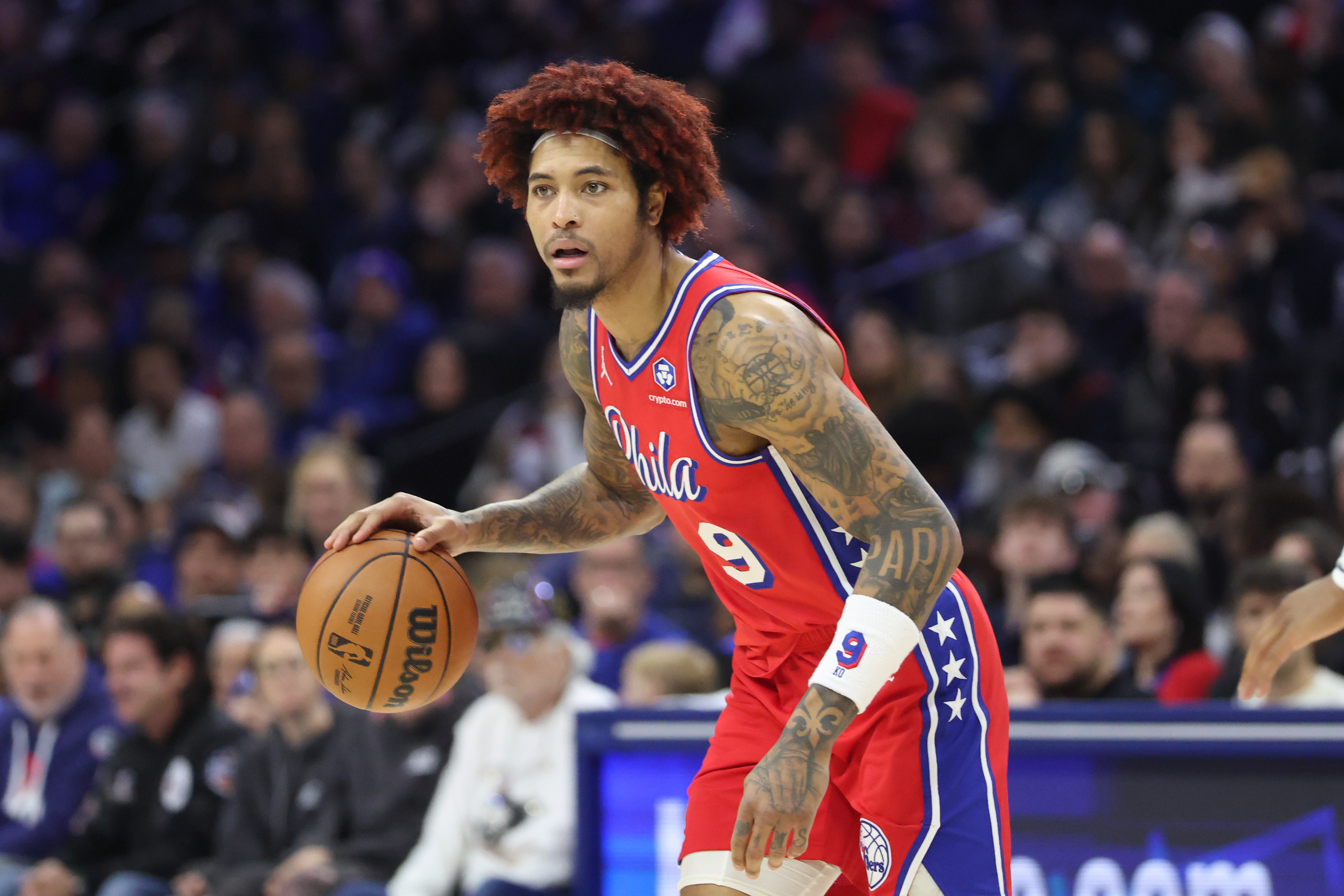 NBA直播-小贾三分10中1!夹KD无限放空小贾 空间差&无发牌手导致逻辑闭环