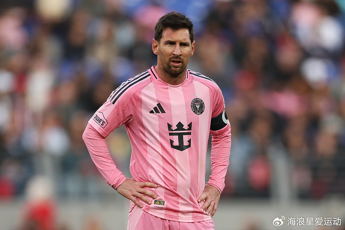 体育赛事视频直播-梅西冲击900球，比C罗场次更少、更年轻！阿扎尔：他是历史最佳！|莱昂内尔·梅西|埃登·阿扎尔|克里斯蒂亚诺·罗纳尔多|足球|里程碑_新浪新闻