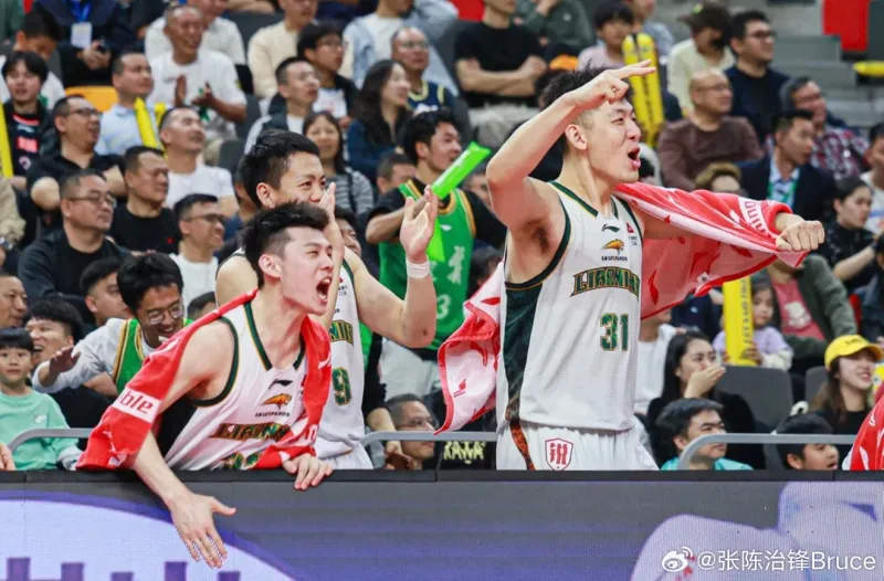 足球直播-张陈治锋更新社媒分享赛场照并配文:赢家心态